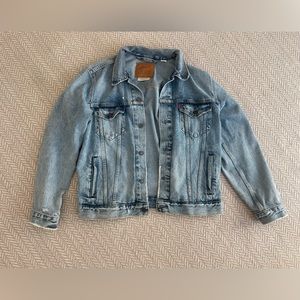 Levi’s Men’s Distressed Denim Jacket